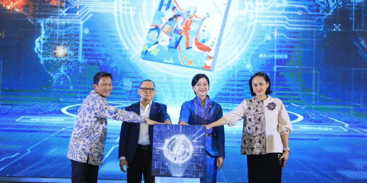 Perkuat Literasi dan Inklusi Keuangan Nasional, OJK Luncurkan Buku Saku Keuangan Bagi Pekerja Migran Indonesia