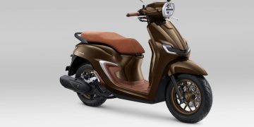 Semakin Mewah dan Retro, New Honda Stylo 160 Hadir dengan Warna Spesial Burgundy