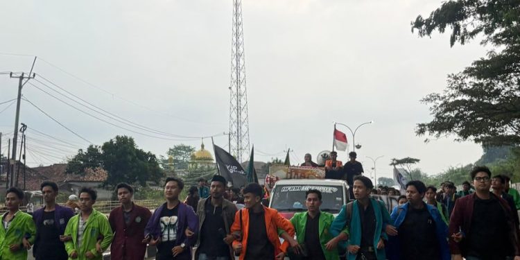 Mahasiswa Banten Gelar Aksi: Soroti Krisis Pendidikan dan Pengangguran